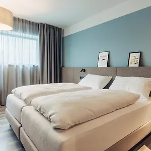 2* Otel Harry's